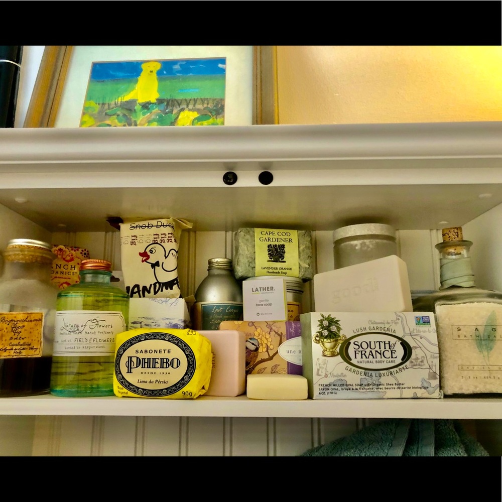 - ✨Surprise 🧼 Soap✨ from around the world. I’ll surprise you w one or more 💚